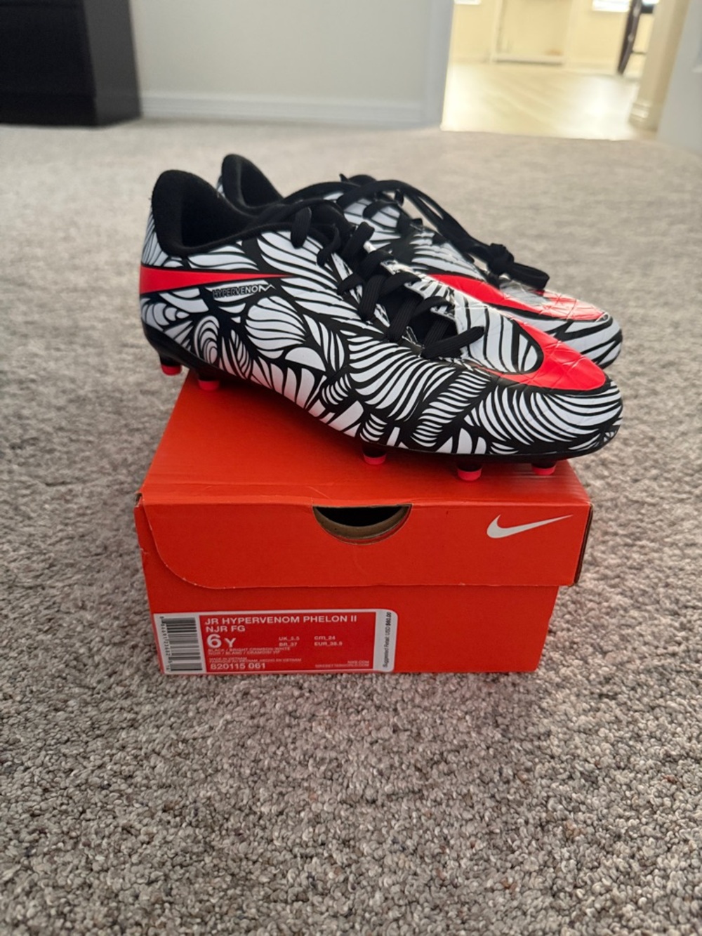 Nike Jr HyperVenom Phelon II Kids 6Y NEW